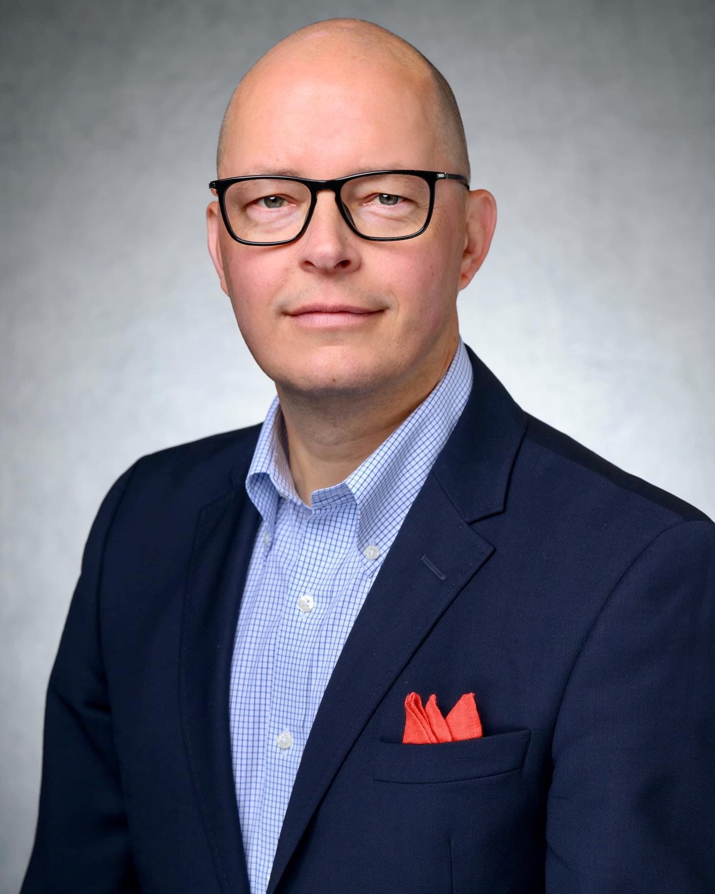 Ole Lobato — CEO, Synsol AG